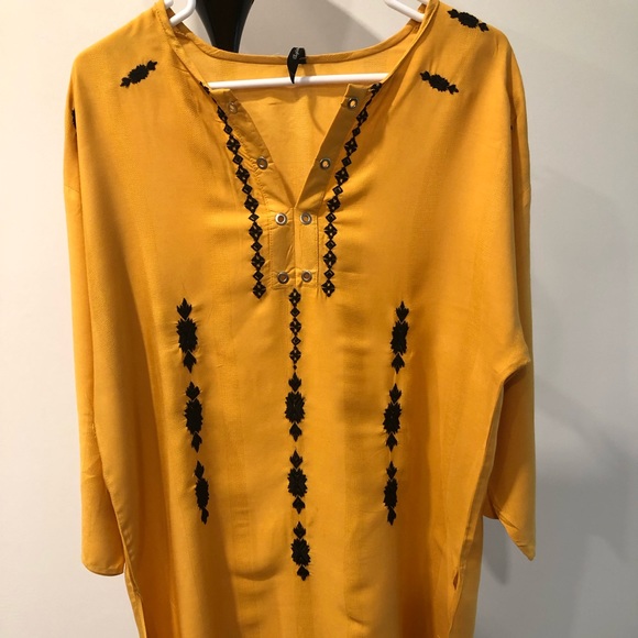 Shirt - Picture 2 of 7